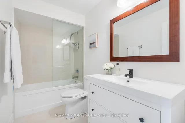 Additional image 27 of 43 Bellman Ave