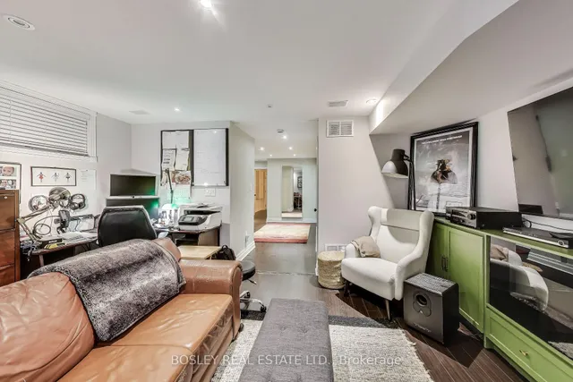 Additional image 35 of 1033 Woodbine Ave