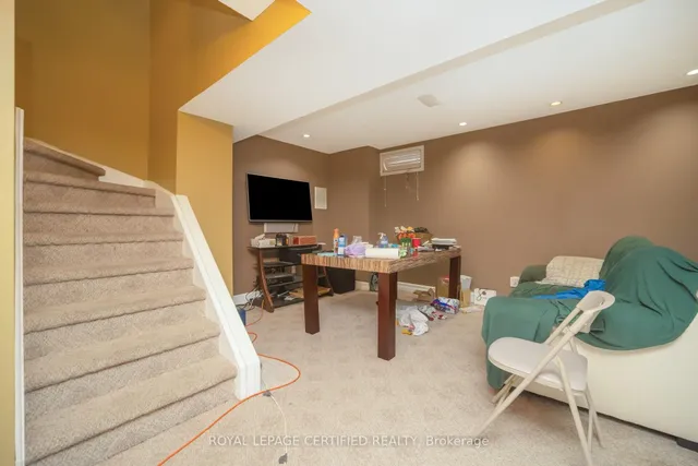 Additional image 38 of 12 Sunnybrook Cres