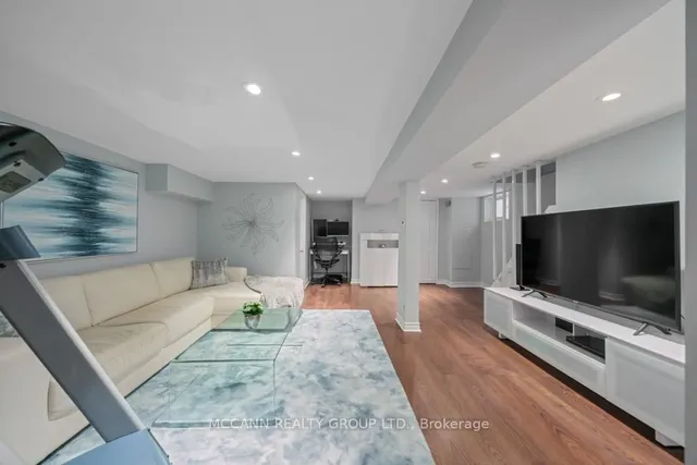 Additional image 32 of 183 Lawrence Ave