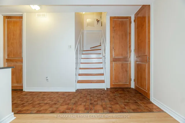 Additional image 28 of 24 Acadian Hts