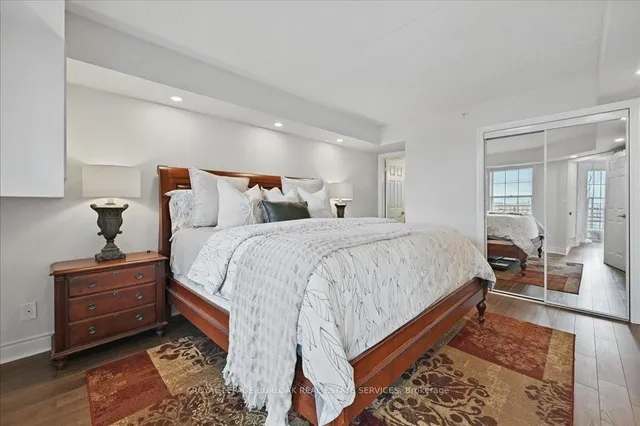 Additional image 16 of 1421 Walker's Line Unit 211