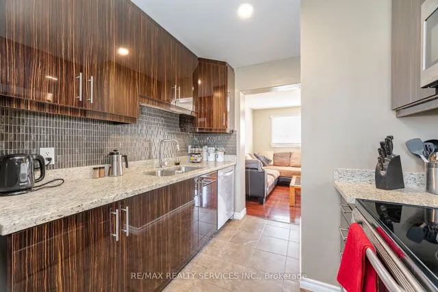 Additional image 10 of 93 Hansen Rd Unit 20