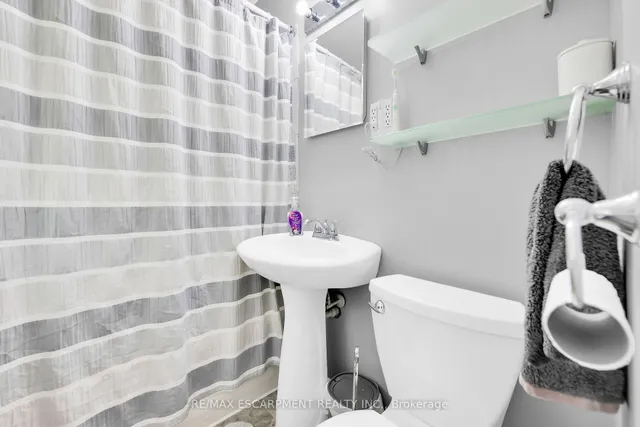 Additional image 31 of 273 Adair Ave