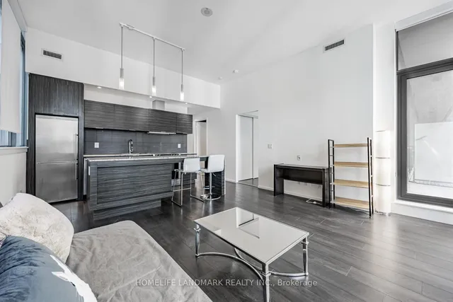 Additional image 15 of 8 Charlotte St Unit 602