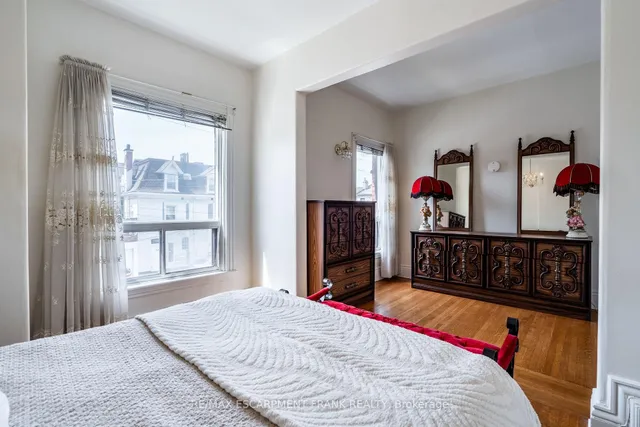 Additional image 31 of 244 HUGHSON St