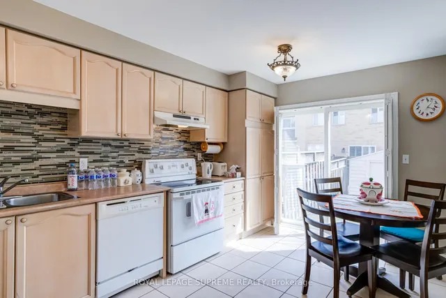 Additional image 13 of 1063 Wallbrook Cres