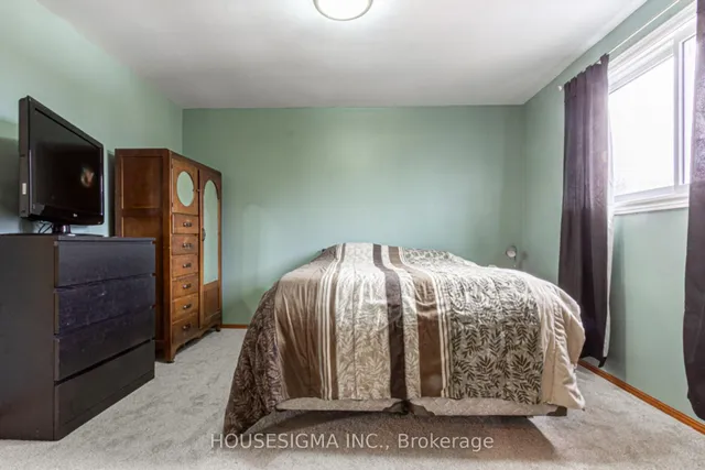 Additional image 12 of 2312 Malcolm Cres