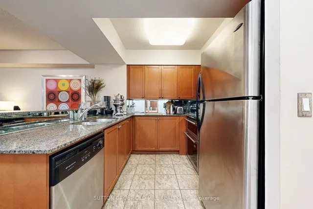 Additional image 5 of 2119 Lakeshore Blvd Unit GR07