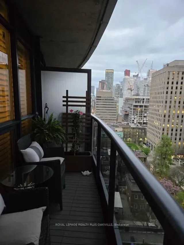 Additional image 14 of 25 Carlton St Unit 1506