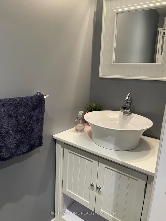 Additional image 27 of 72 Underhill Cres