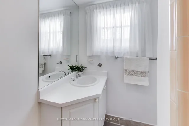 Additional image 21 of 51 Ravenscroft Circ