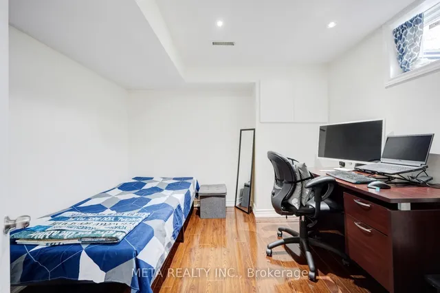 Additional image 25 of 24 Horseshoe Crt