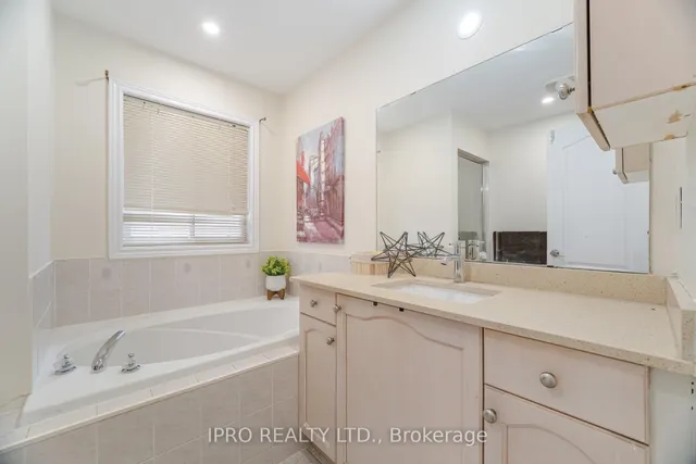 Additional image 26 of 803 Khan Cres