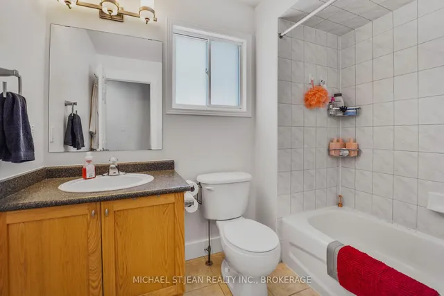 Additional image 21 of 23 Giovanna Dr