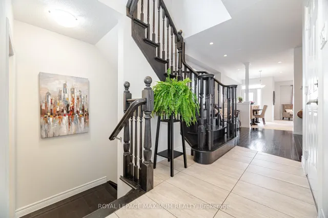 Additional image 39 of 134 Hazelton Ave