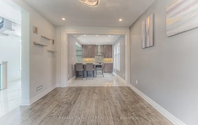 Additional image 12 of 31 Dekay St