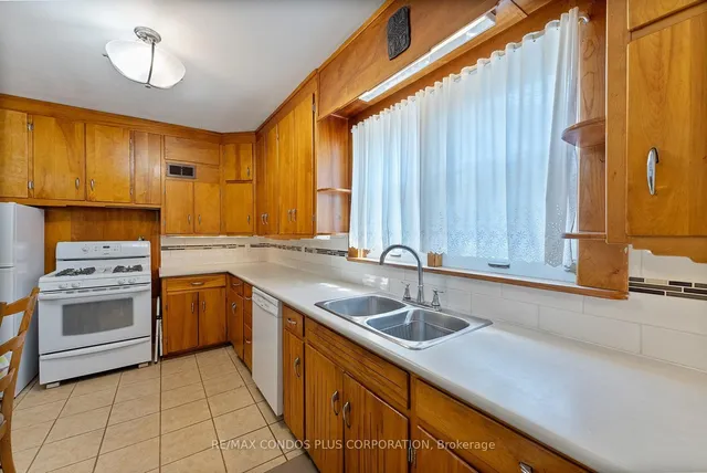 Additional image 9 of 219 King St