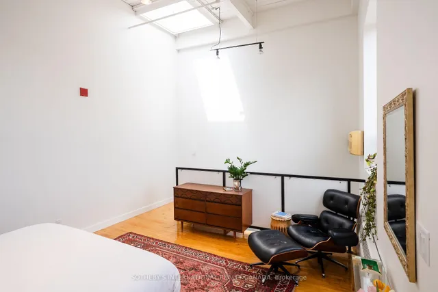 Additional image 18 of 326 Carlaw Ave Unit 233