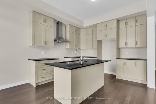 Additional image 16 of 67 Starfire Cres