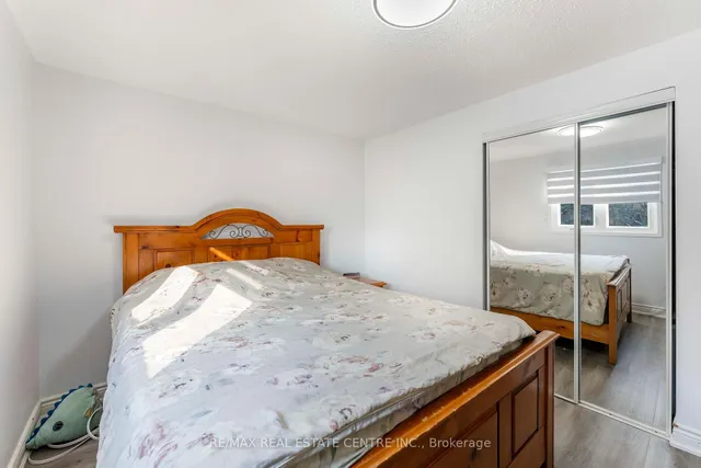 Additional image 31 of 44 Abelard Ave