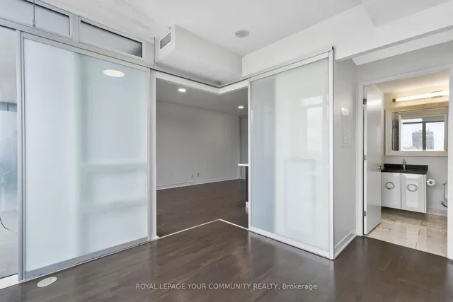 Additional image 26 of 90 Park Lawn Rd Unit 1510