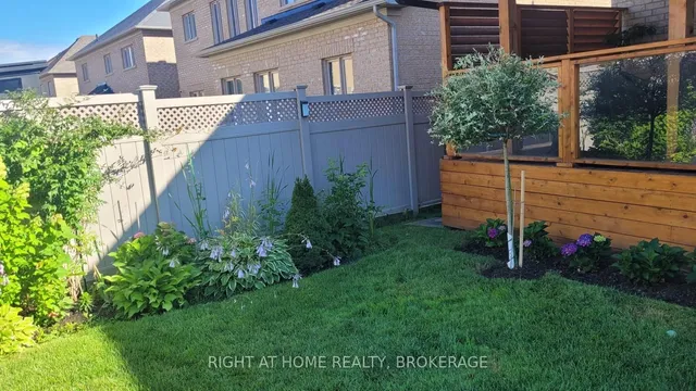 Additional image 50 of 105 Royal West Dr