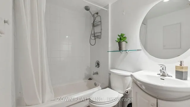 Additional image 27 of 54 East Liberty St Unit 1044