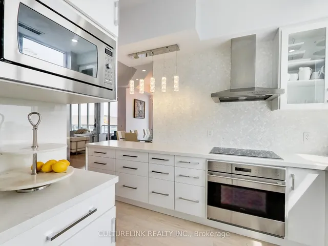 Additional image 14 of 35 Balmuto St Unit 4402