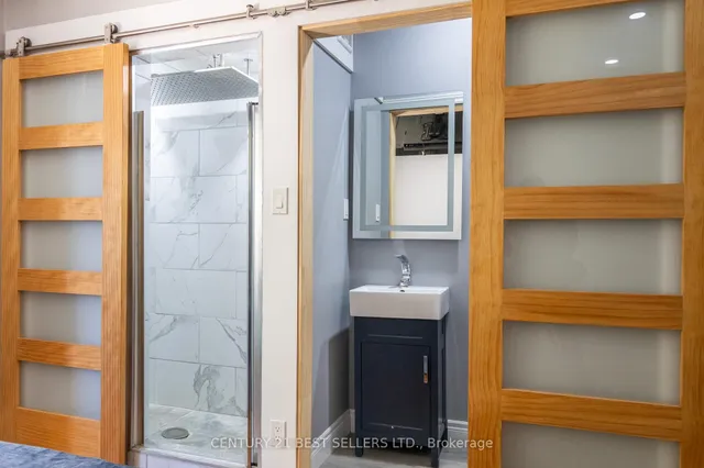 Additional image 18 of 933 Highway 6 N/A