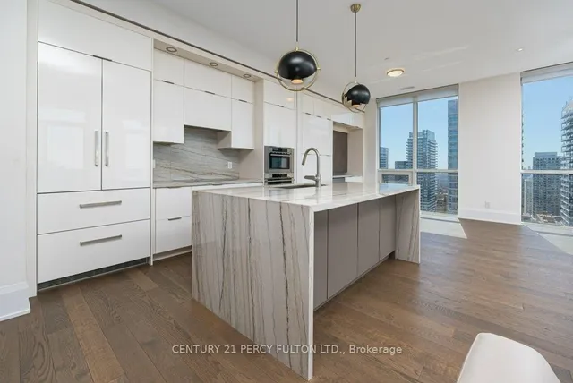 Additional image 7 of 101 Erskine Ave Unit PH10