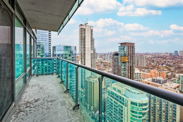 Additional image 19 of 18 Yorkville Ave Unit 2906