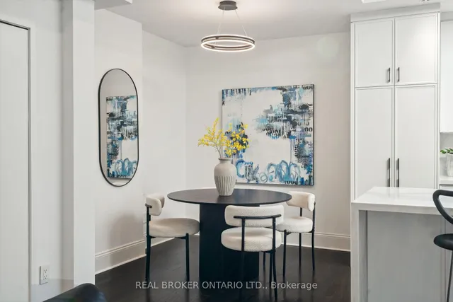 Additional image 16 of 300 Avenue Rd Unit 4