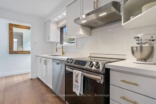 Additional image 17 of 2365 Devon Rd