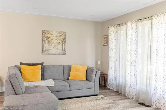 Additional image 11 of 135 Ruskview Rd