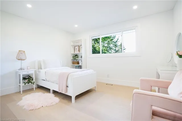 Additional image 37 of 2260 Britannia Rd