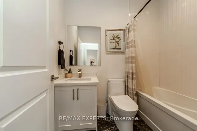 Additional image 29 of 68 Twenty Fourth St