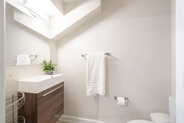 Additional image 31 of 36 Blue Jays Way Unit 1107