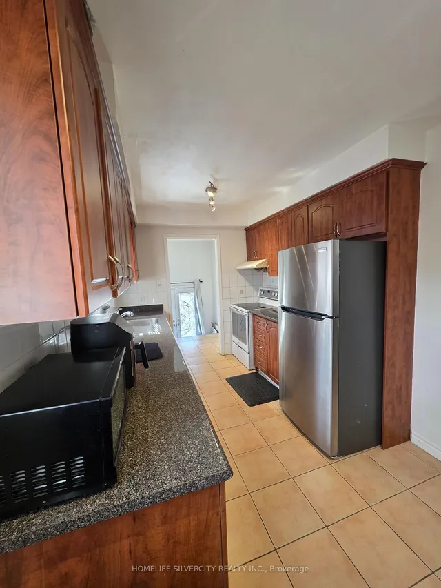 Additional image 3 of 3758 Keenan Cres