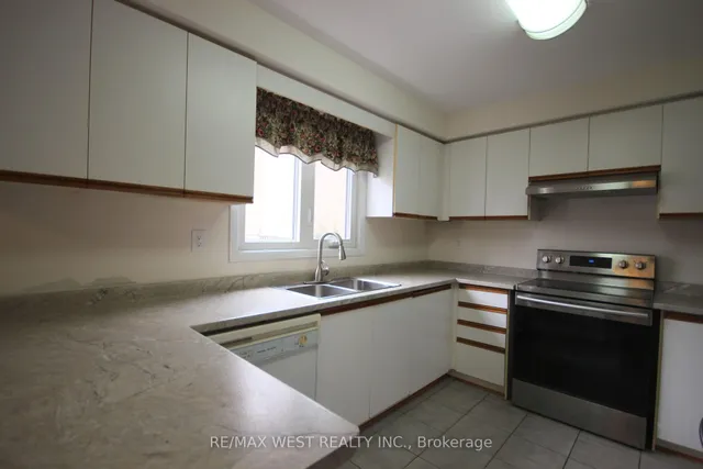 Additional image 20 of 73 Hullrick Dr