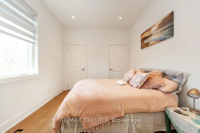 Additional image 27 of 68 Twenty Fourth St