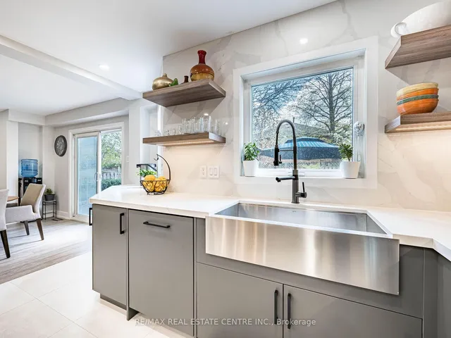 Additional image 23 of 302 Leacock Ave