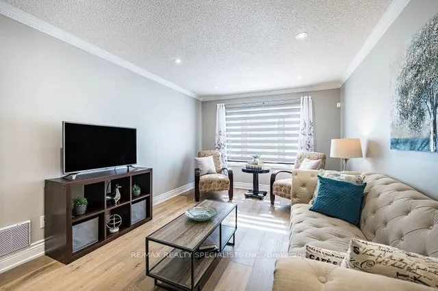 Additional image 4 of 6 Niles Crt