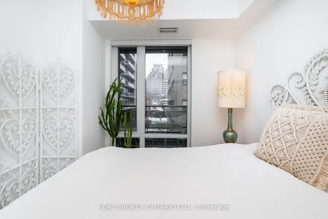 Additional image 20 of 223 St. Clair Ave Unit 201