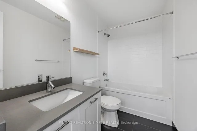 Additional image 18 of 169 Fort York Blvd Unit 926