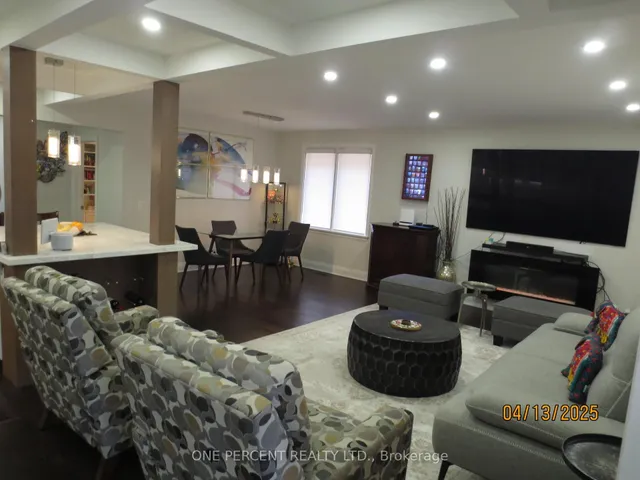 Additional image 8 of 39 Decarie Circ