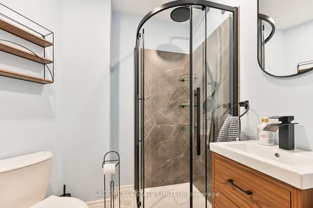 Additional image 10 of 216 Balsam Ave