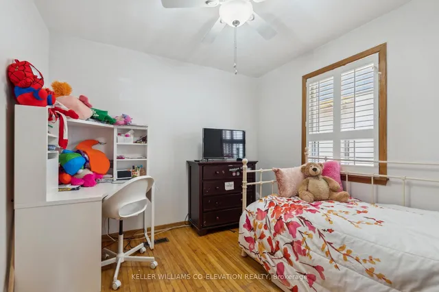 Additional image 28 of 924 Glencairn Ave