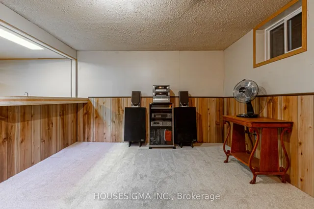 Additional image 18 of 2312 Malcolm Cres