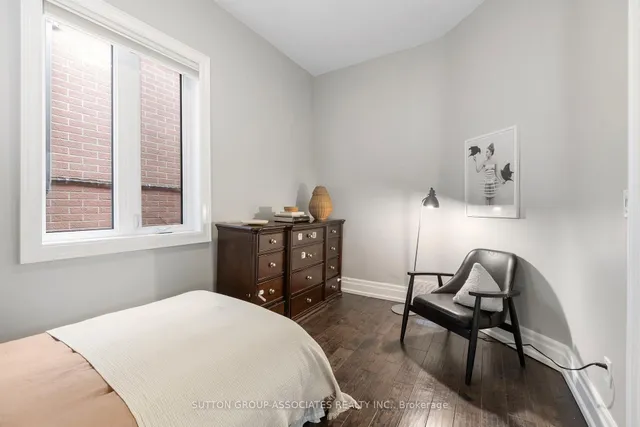 Additional image 25 of 93 Harvie Ave